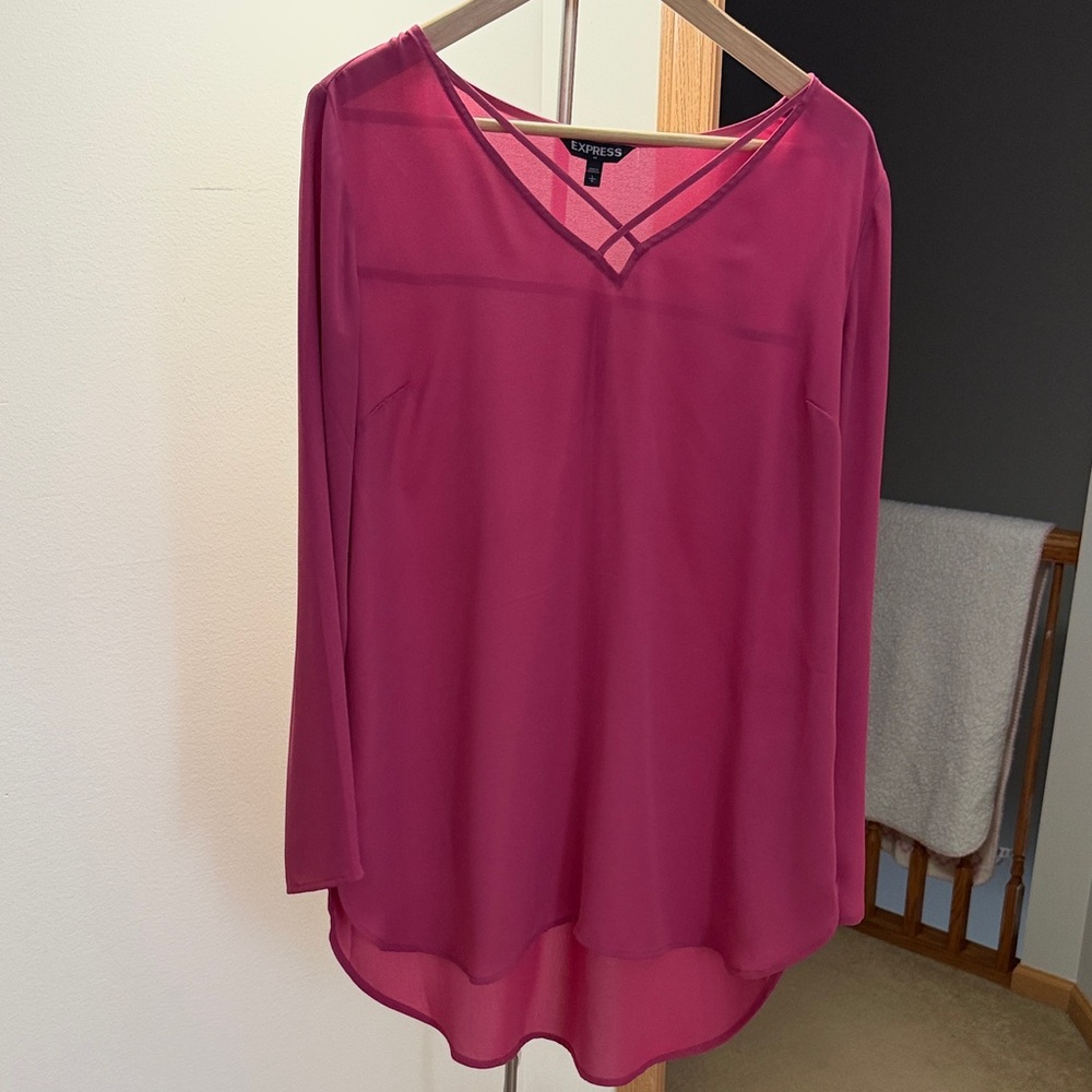 Express Women's Deep Pink V-Neck Blouse